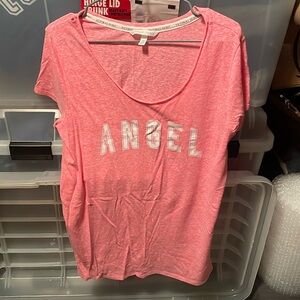 VS angle pink tshirt with glittery wings on back super cute size small